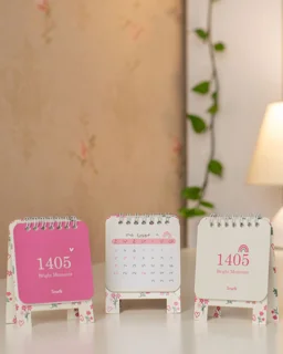 تقویم رومیزی 1405 سری  bright moments