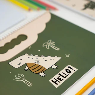 دفتر نقاشی اسمارتیز طرح دایناسور با دسته ابر | سایز A4 سیمی