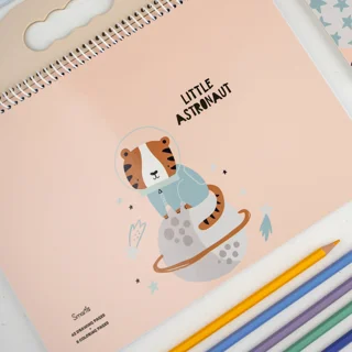 دفتر نقاشی اسمارتیز طرح پلنگ فضانورد با دسته ابر | سایز A4 سیمی