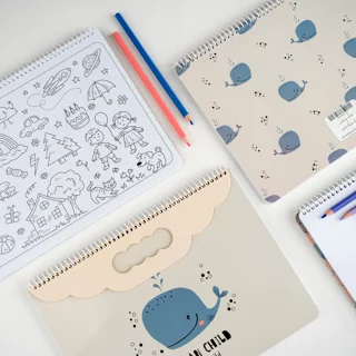 دفتر نقاشی اسمارتیز طرح دلفین آبی با دسته ابر | سایز A4 سیمی