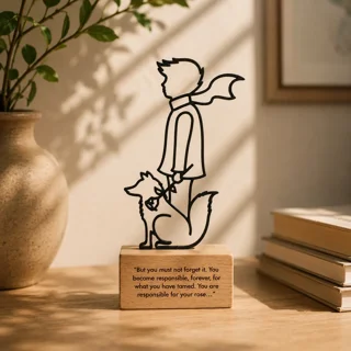 تندیس شازده کوچولو (The Little Prince) نشانک فلزی با پایه چوبی